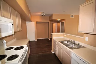 Photo #6: 2540287 Listing 