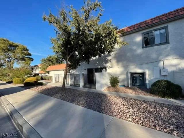 MLS: 2540288 Condo For Sale