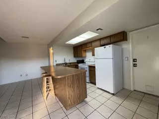 Photo #2: 2540288 Listing 