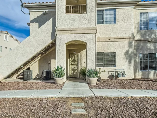 MLS: 2540306 Condo For Sale