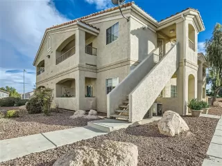 Photo #1: 2540306 Listing