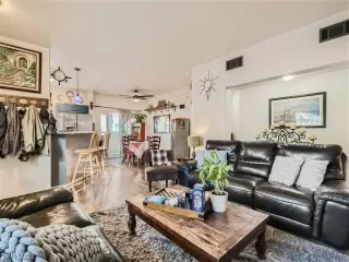 Photo #4: 2540306 Listing