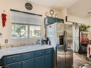 Photo #6: 2540306 Listing