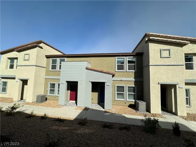 MLS: 2540314 Condo For Sale