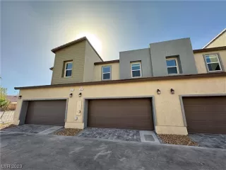 Photo #1: 2540314 Listing