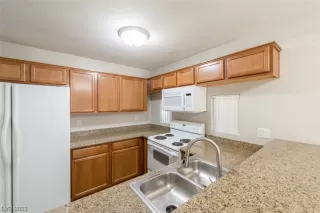 Photo #1: 2540318 Listing 