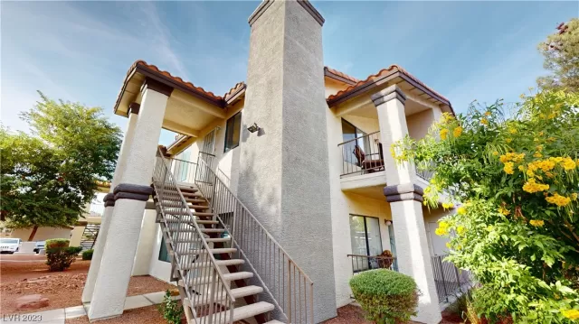 MLS: 2540334 Condo For Sale