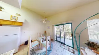 Photo #5: 2540334 Listing