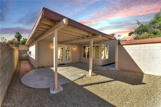 Photo #2: 2540342 Listing