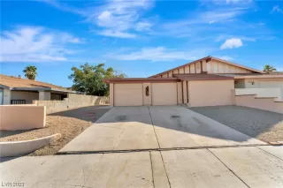 Photo #3: 2540342 Listing