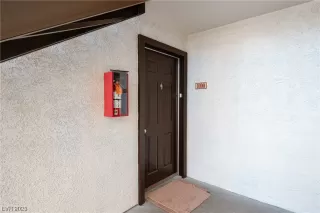 Photo #2: 2540361 Listing 