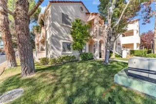 Photo #2: 2540373 Listing