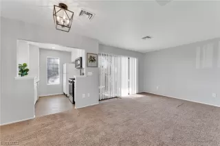 Photo #4: 2540373 Listing