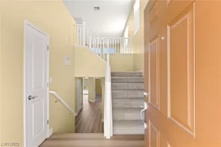 Photo #1: 2540379 Listing