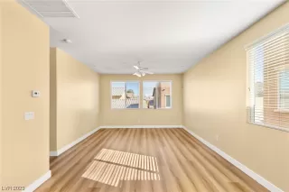 Photo #3: 2540379 Listing