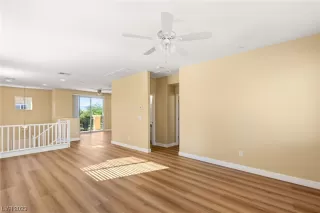 Photo #4: 2540379 Listing