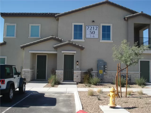 MLS: 2540404 Condo For Sale