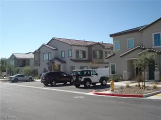 Photo #3: 2540404 Listing