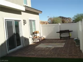 Photo #4: 2540404 Listing