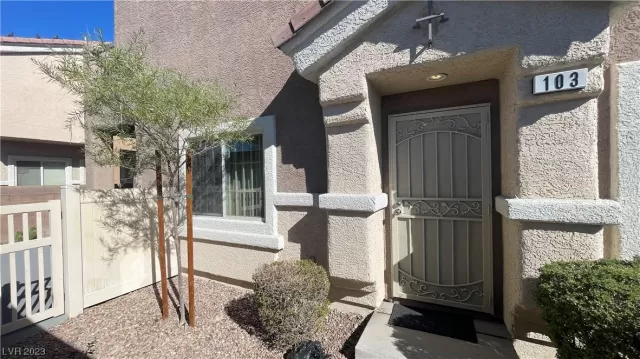 MLS: 2540408 Condo For Sale