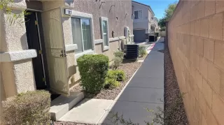 Photo #5: 2540408 Listing 