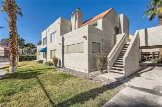 Photo #2: 2540413 Listing