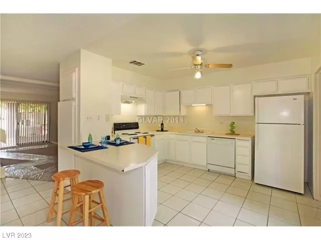 MLS: 2540419 Condo For Sale