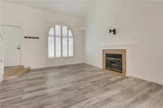 Photo #1: 2540421 Listing