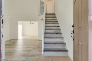 Photo #4: 2540421 Listing