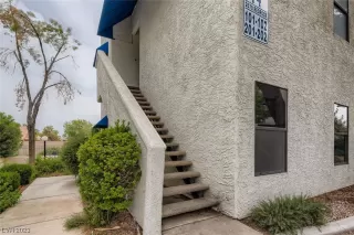 Photo #1: 2540435 Listing