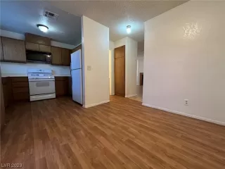 Photo #2: 2540456 Listing 