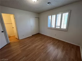 Photo #4: 2540456 Listing 