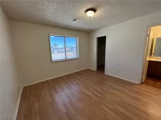 Photo #5: 2540456 Listing 