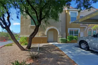 Photo #2: 2540457 Listing