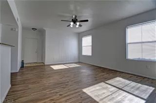 Photo #4: 2540457 Listing
