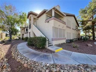 Photo #2: 2540459 Listing