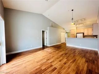 Photo #1: 2540469 Listing 