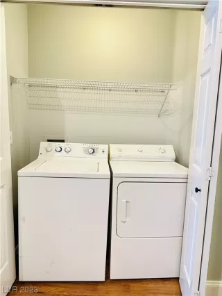 Photo #5: 2540469 Listing 