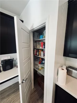 Photo #6: 2540516 Listing 