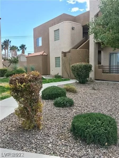 MLS: 2540525 Condo For Sale