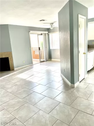 Photo #5: 2540525 Listing 