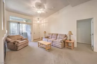 Photo #4: 2540533 Listing