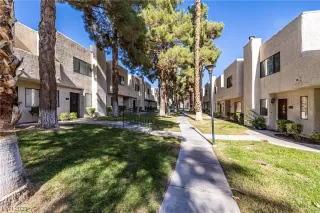 Photo #1: 2540541 Listing 