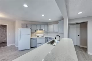 Photo #1: 2540554 Listing