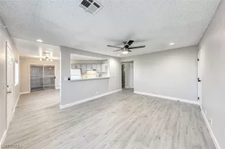 Photo #5: 2540554 Listing