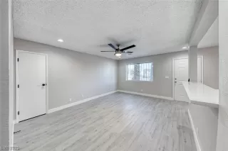 Photo #6: 2540554 Listing