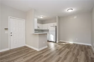 Photo #2: 2540555 Listing