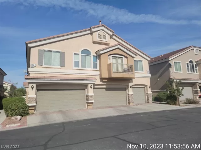 MLS: 2540577 Condo For Sale