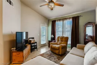 Photo #2: 2540587 Listing