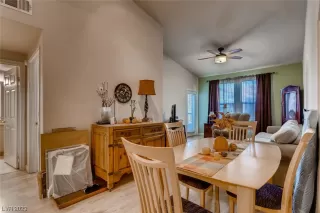 Photo #3: 2540587 Listing